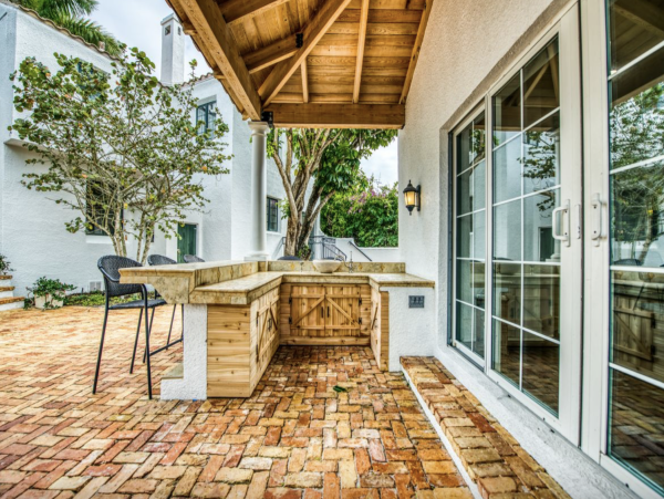 Experience Luxury at this Historic House in Lido Key